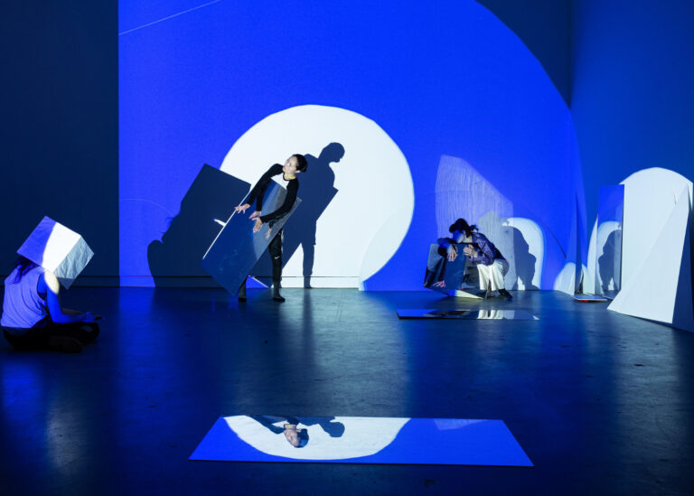 Photographie de la performance "Danses kaléidoscopiques"