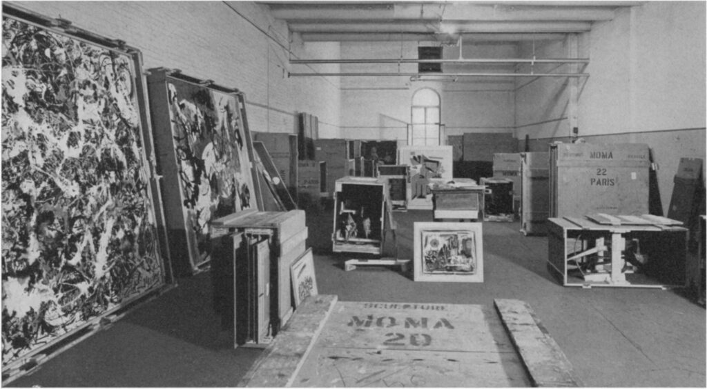 Photographie du retour des œuvres de Twelve Modern American Painters and Sculptors au Museum of Modern Art